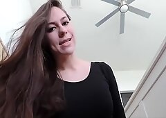 PAWG twerking her naked butt