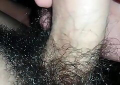 Pagando um boquete para o primo mais novo